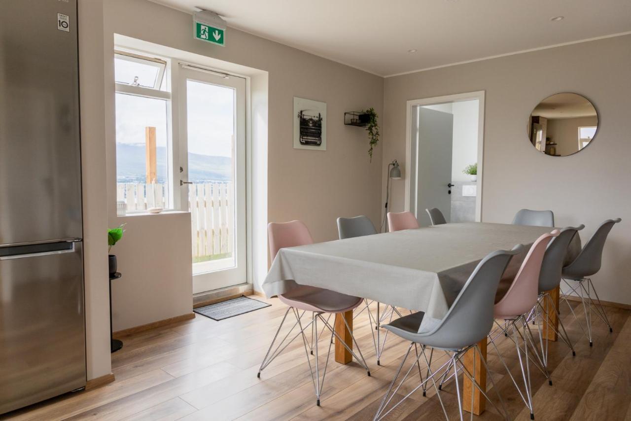 Villa Big House With A View à Akureyri Extérieur photo